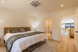 Pond View Guest House | River Access, 2 Kings - Image 2