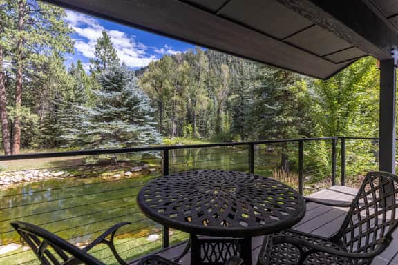 Pond View Guest House | River Access, 2 Kings - Image 3